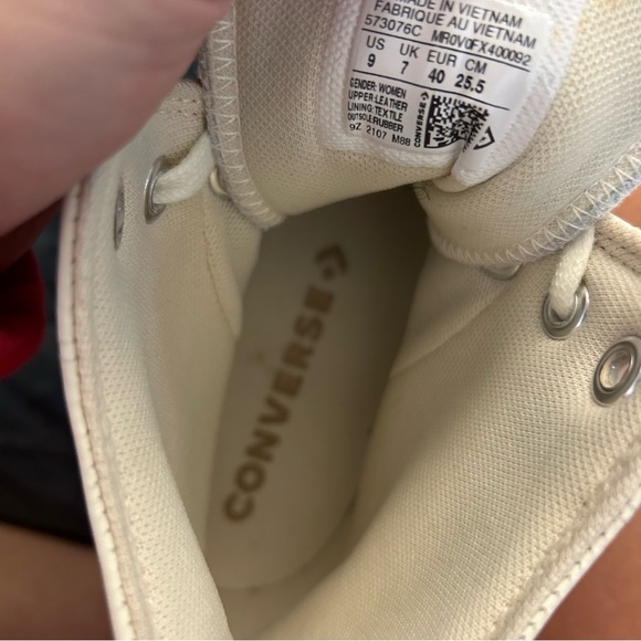 Converse Chuck Taylor All Star Lugged High Top in Egret - Picture 5 of 11